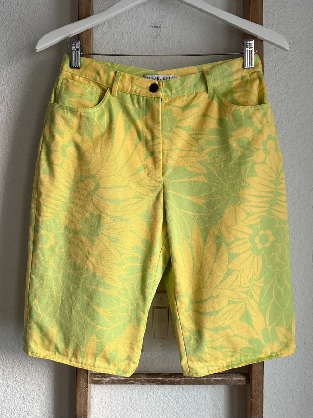 Michael Kors Bermuda Lemon & Lime Floral Print Shorts NWT Sz: 10